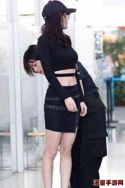 吞精口交69激情欧美：知名明星被曝光涉及不雅视频，引发网友热议