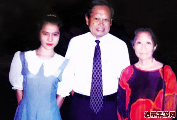 翁的巨大进入娇妻：探讨两性关系中的亲密交流与相互理解的重要性以及情感连结的深度解析