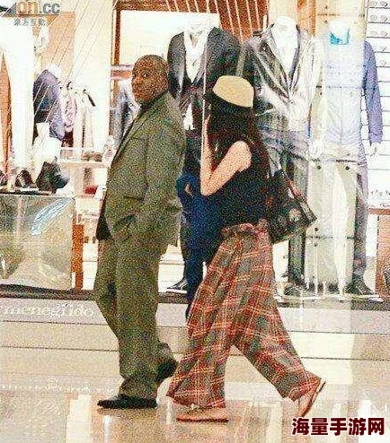 黑人色色:最新八卦曝光,某知名明星被拍到与神秘女子共度浪漫夜晚,引发网友热议! 黑人色色:最新八卦曝光,某知名明星被拍到与神秘女子共度浪漫夜晚,引发网友热议!