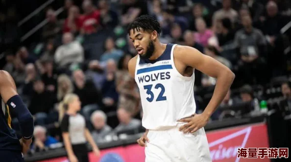 炉石传说亚太夏赛精英对决：八强争霸中的极速风暴——创新快攻萨卡组全貌展示