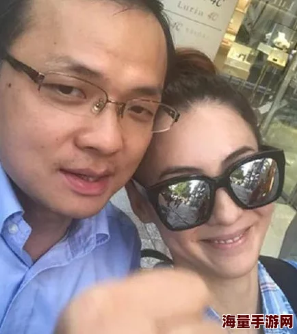 汇编女性＂：某女星被曝整容绯闻，疑似与富商传绯闻，网友热议其神秘过往及真实身份