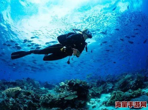 男人的伸到里面无挡，惊现意外内幕，令人咋舌的秘密彻底曝光，引发全网热议与讨论！
