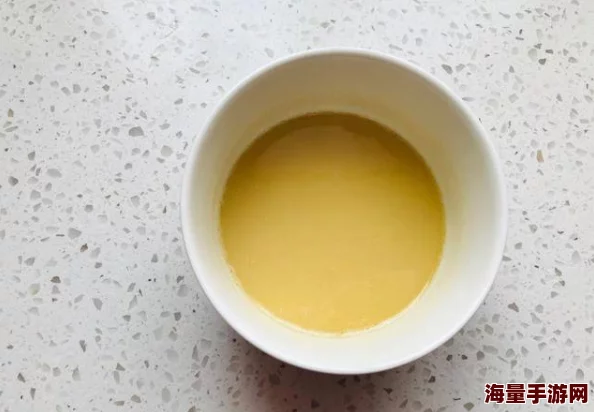 男生女生一起相嗟嗟嗟吃瓜！意外曝光的校园恋情引发热议，背后竟藏着不为人知的秘密！