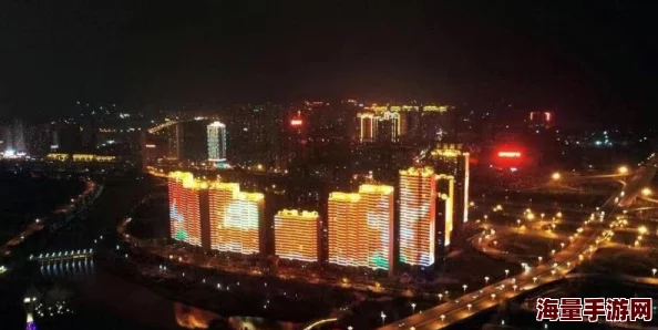 伊人夜色＂震撼来袭，璀璨夜景下竟隐藏着惊人秘密，引发全城热议，网友纷纷围观热议！