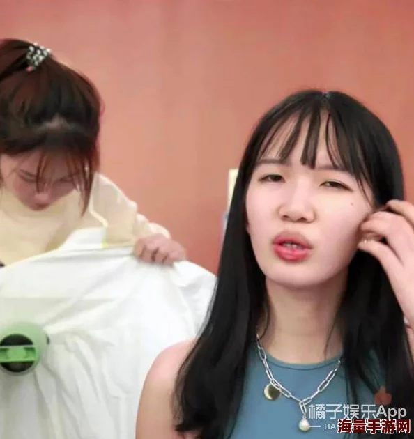 软萌小仙喷白浆，惊现网络热潮，引发网友热议与疯狂追捧，背后故事令人瞩目！