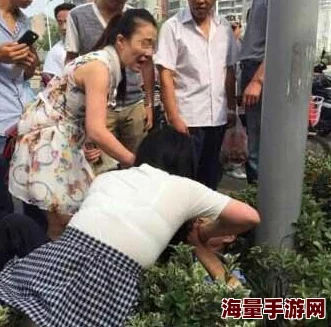 美女脱下裤子让男人捅，事件引发热议，网友纷纷讨论其背后的社会问题与道德观念