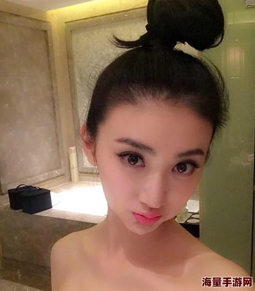 亚洲在线av一国产自拍网友认为该内容在一定程度上反映了当代年轻人的性观念变化，但也有人担心其对社会风气的影响