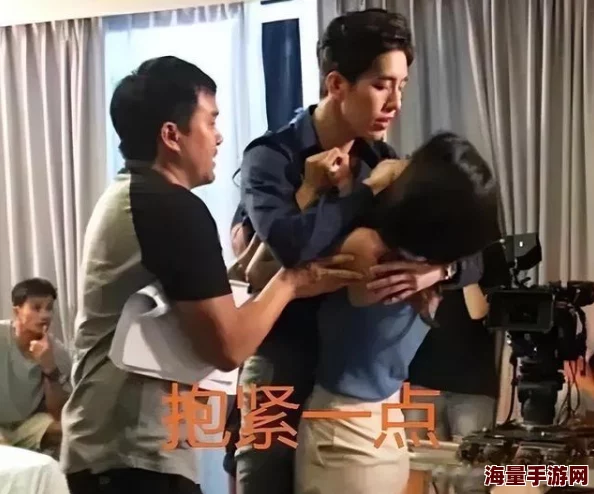 吻戏边揉胸边吸胸，演员们在拍摄过程中展现出极高的默契与专业，观众反响热烈，引发讨论