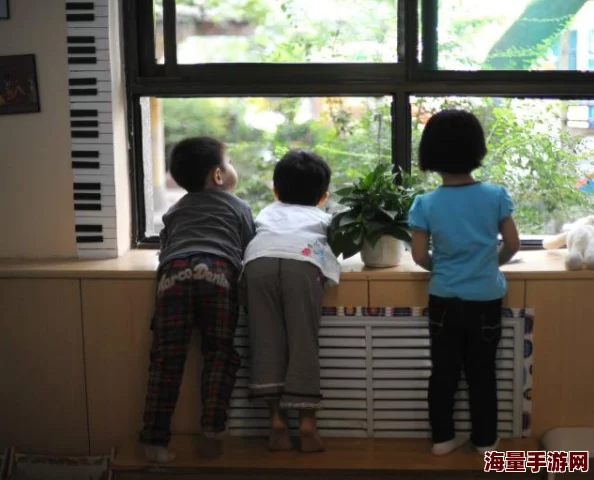 宠溺之间网友认为这种关系既温暖又有趣，但也有人担心过度宠溺可能导致依赖性，影响个人成长与独立