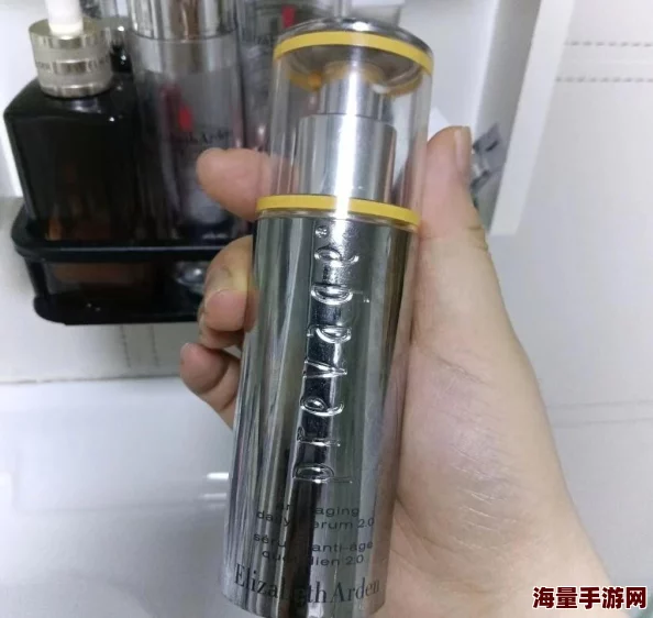 完美世界手游全面解析：时装染色一览玩法及色彩搭配指南