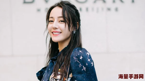 ChineSe露脸老女人，网友们纷纷表示这位女性的自信与魅力令人钦佩