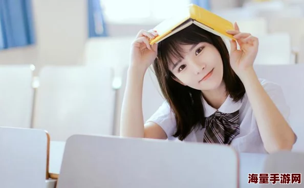 野兽女孩最近在社交媒体上分享了自己学习编织的成果，并表示希望能为流浪动物编织温暖的小窝