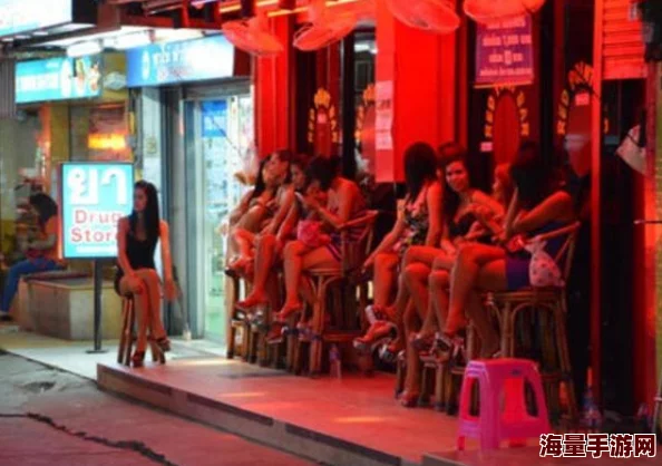 人妖打飞机近日一位人妖在社交媒体上分享了其飞行体验，吸引了众多网友关注与讨论