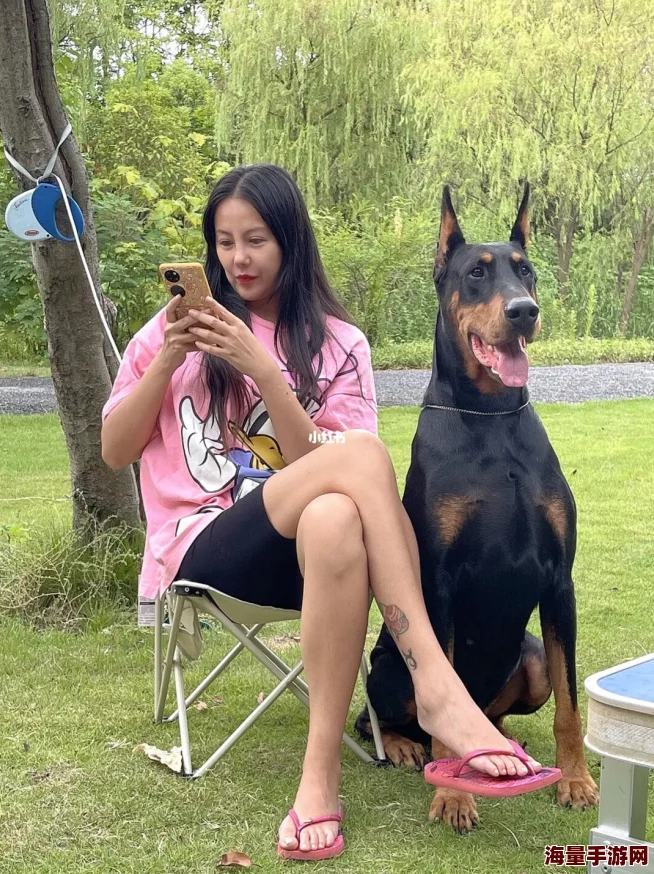 甜美姐姐游戏陪玩1狗仔杜宾勇敢追梦积极向上让爱与希望传递