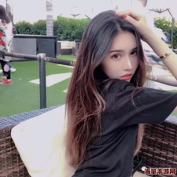 甜美姐姐游戏陪玩1狗仔杜宾勇敢追梦积极向上让爱与希望传递