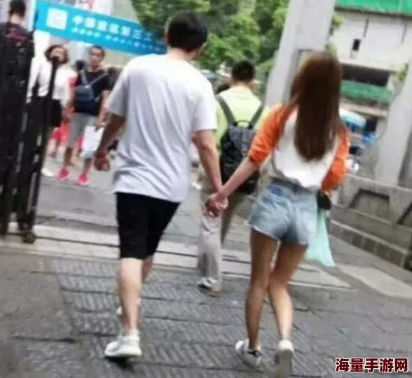 我们四个人换着来网友爆料该视频拍摄于某幼儿园存在不当行为已举报至相关部门